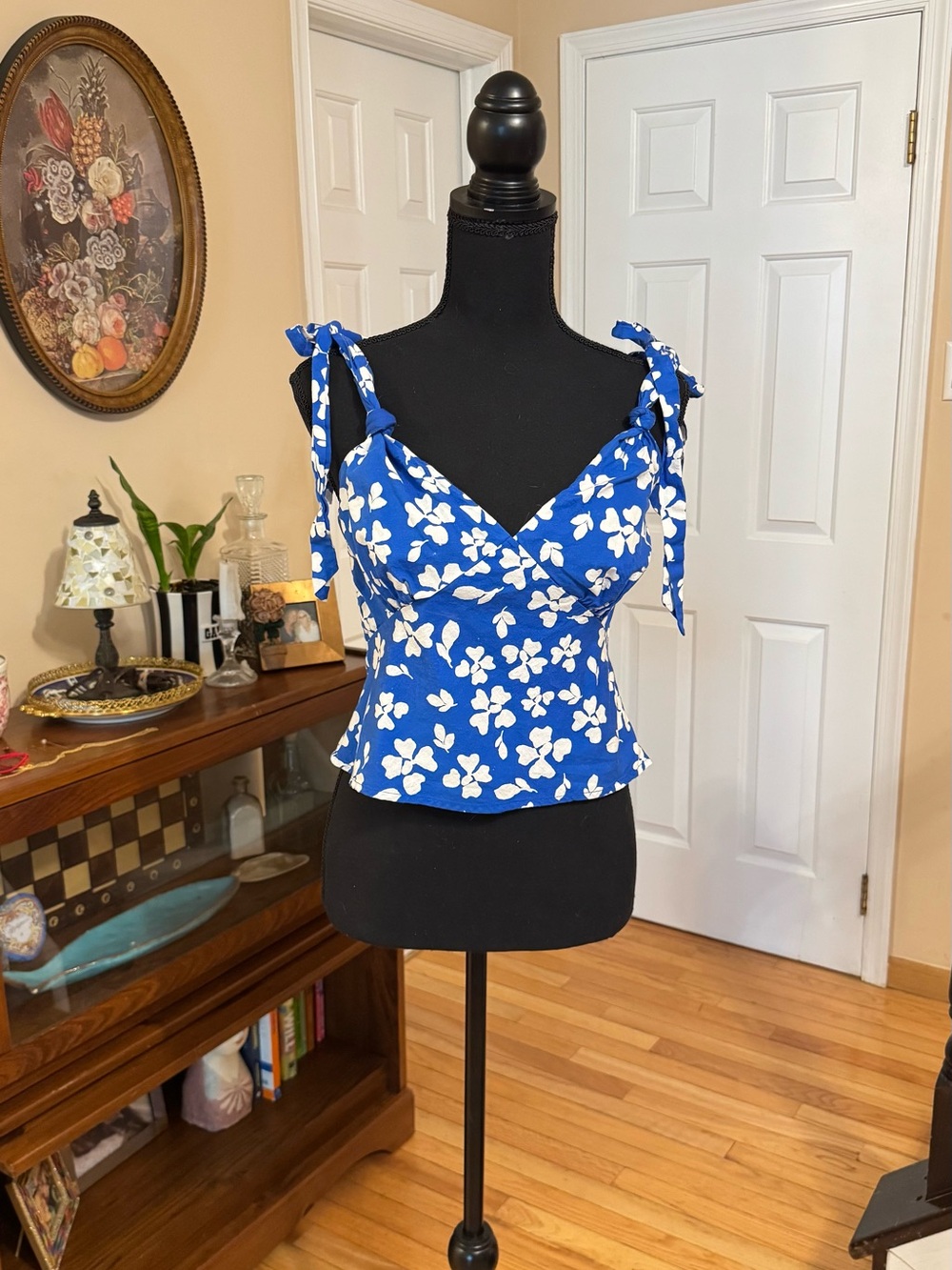 Lulu’s 100% Cotton Blue Floral Tie-Shoulder Tank Top Size Small